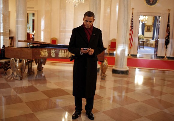 barackblackberry2 barackblackberry2